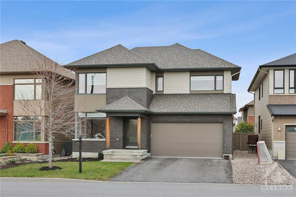 235 SUNNYRIDGE CRESCENT